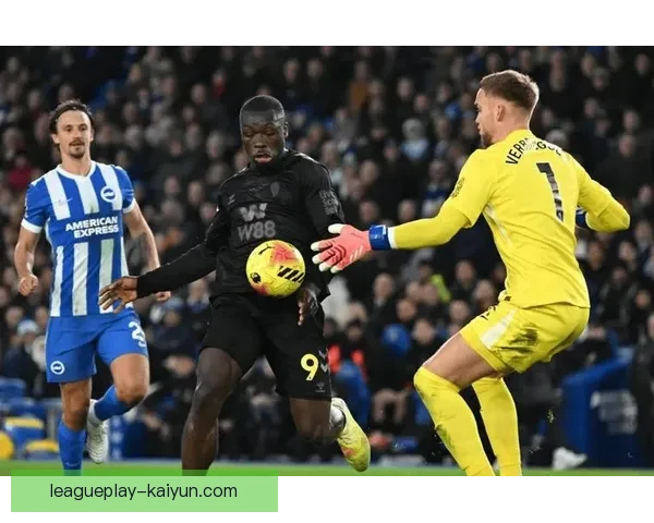 英超布莱顿在联赛杯表现稳定，备受关注的状态持续提升